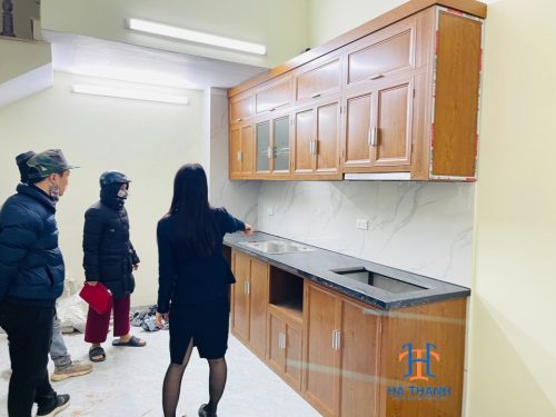 Mẫu tủ bếp nhôm bình dân giá rẻ dành cho chung cư mini và nhà trọ
