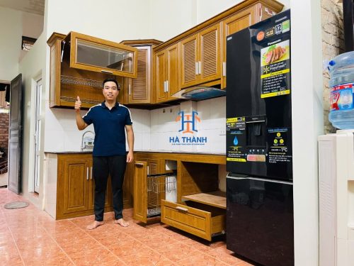 Tủ bếp nhôm nội thất Đông Á màu vân gỗ